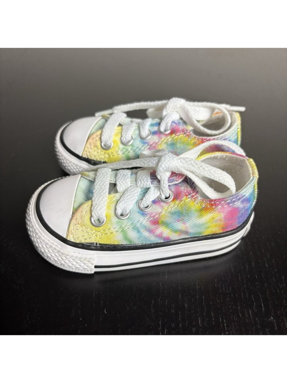 CONVERSE Chuck Taylor All-Star Baby/Toddler Size 3 Low-Top Sneakers Tie-Dye